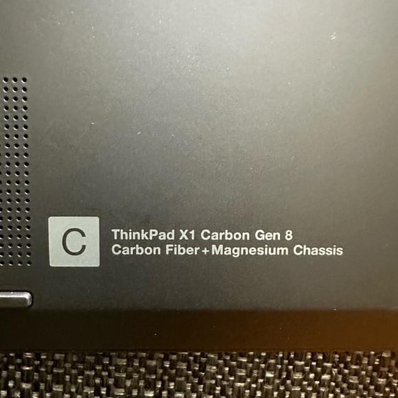 Lenovo X Gen8 Carbon EUC - Picture 5 of 7